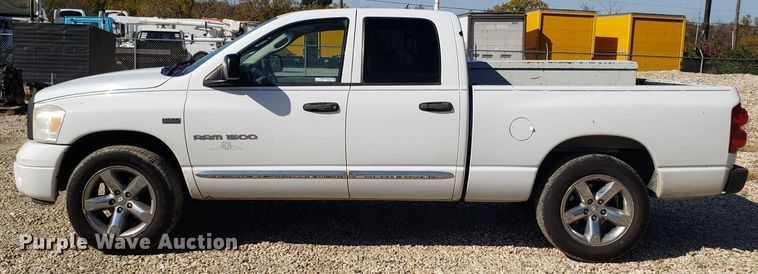 image for item ET9929 2007 Dodge Ram 1500 Quad Cab pickup truck