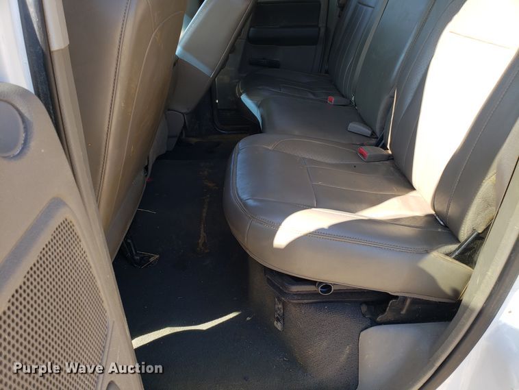 image for item ET9929 2007 Dodge Ram 1500 Quad Cab pickup truck