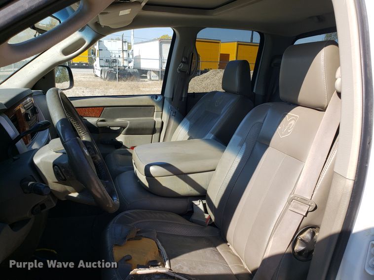 image for item ET9929 2007 Dodge Ram 1500 Quad Cab pickup truck