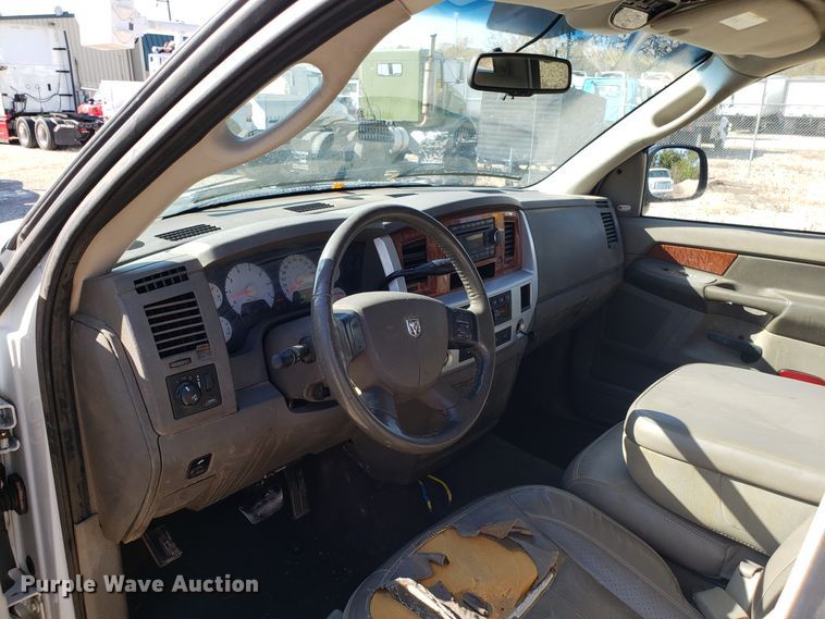 image for item ET9929 2007 Dodge Ram 1500 Quad Cab pickup truck