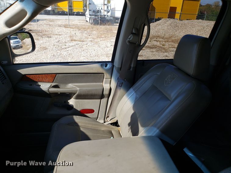 image for item ET9929 2007 Dodge Ram 1500 Quad Cab pickup truck