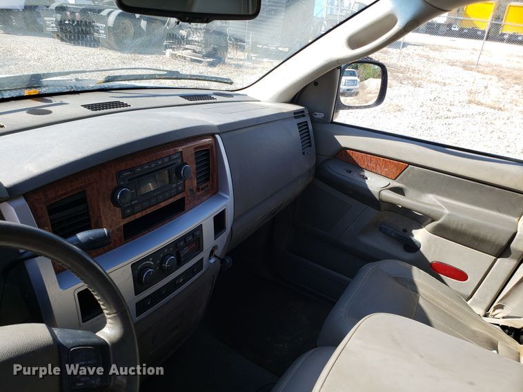 image for item ET9929 2007 Dodge Ram 1500 Quad Cab pickup truck