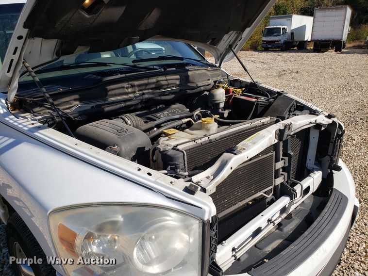 image for item ET9929 2007 Dodge Ram 1500 Quad Cab pickup truck