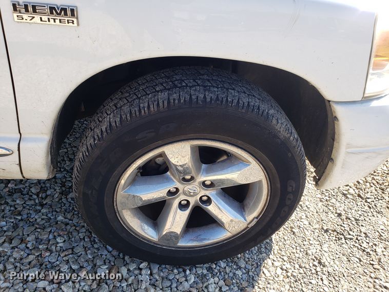 image for item ET9929 2007 Dodge Ram 1500 Quad Cab pickup truck