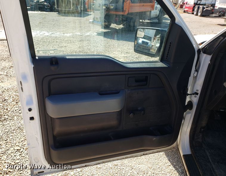 image for item ET9930 2011 Ford F150 pickup truck