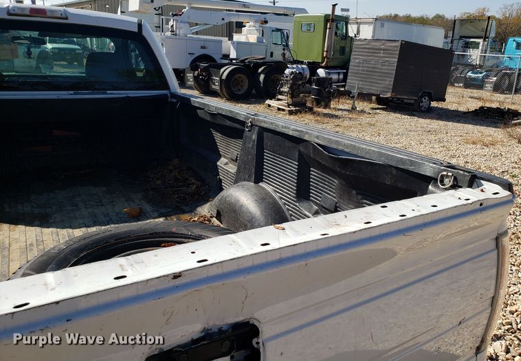 image for item ET9930 2011 Ford F150 pickup truck