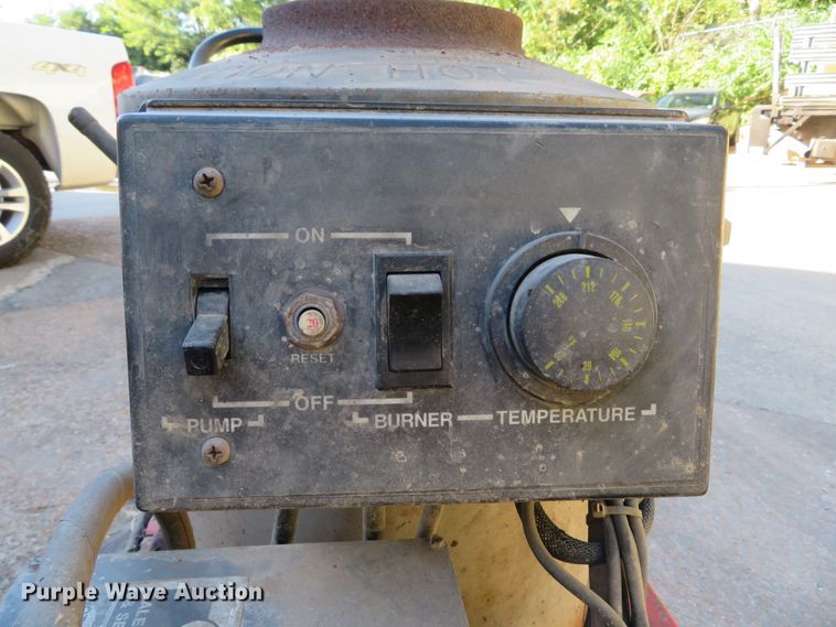 image for item EV9745 Hotsy 555SS pressure washer