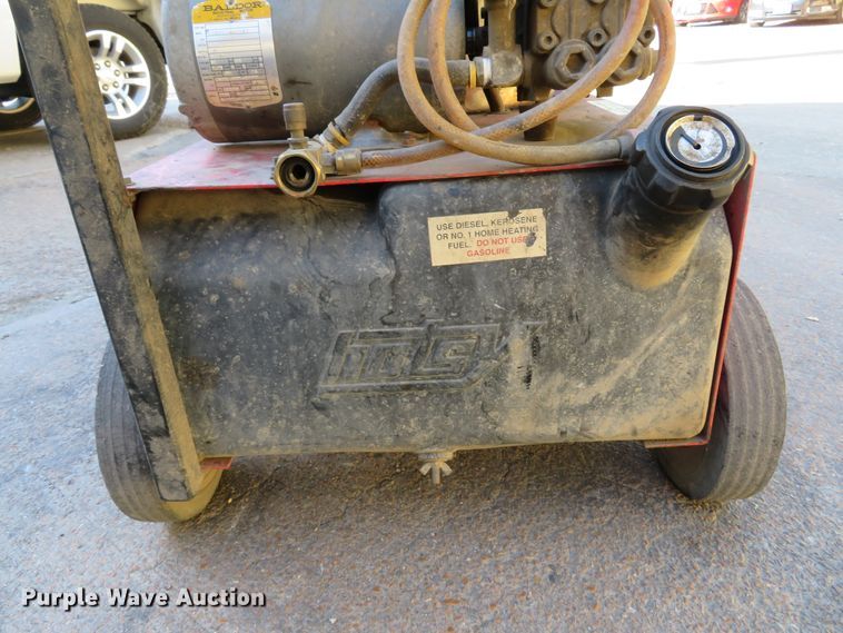 image for item EV9745 Hotsy 555SS pressure washer