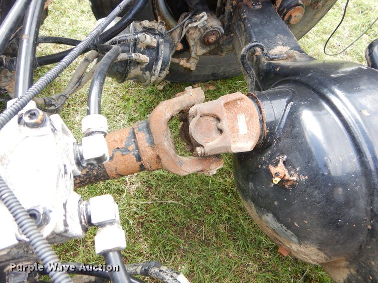 image for item EY9274 1999 Peterbilt 330 truck cab and chassis