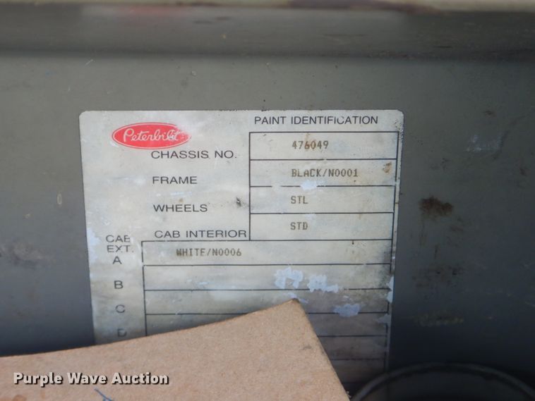 image for item EY9274 1999 Peterbilt 330 truck cab and chassis