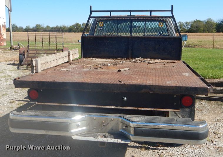 image for item EY9284 1991 Ford F150 XLT Lariat flatbed pickup truck