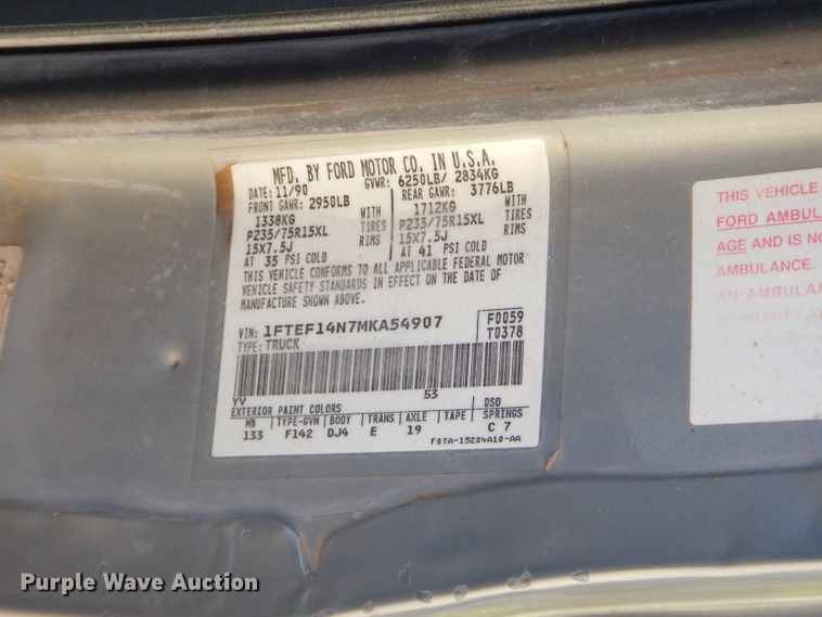 image for item EY9284 1991 Ford F150 XLT Lariat flatbed pickup truck