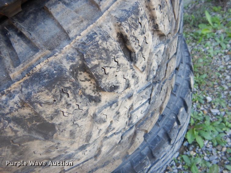 image for item EY9291 (4) 315/70R17 tires and wheels