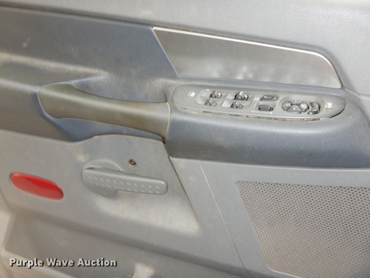 image for item EY9307 2007 Dodge Ram 1500 Quad Cab pickup truck