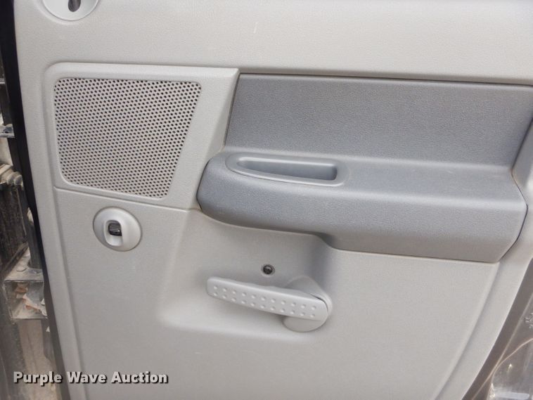 image for item EY9307 2007 Dodge Ram 1500 Quad Cab pickup truck