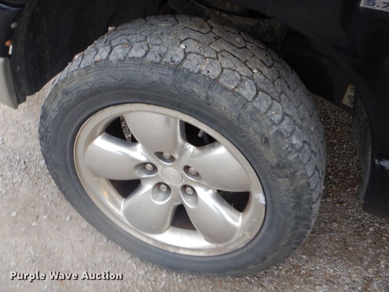 image for item EY9307 2007 Dodge Ram 1500 Quad Cab pickup truck