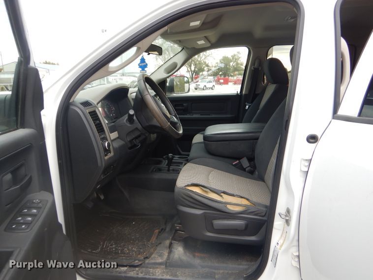 image for item EY9308 2011 Dodge Ram 2500 Crew Cab pickup truck