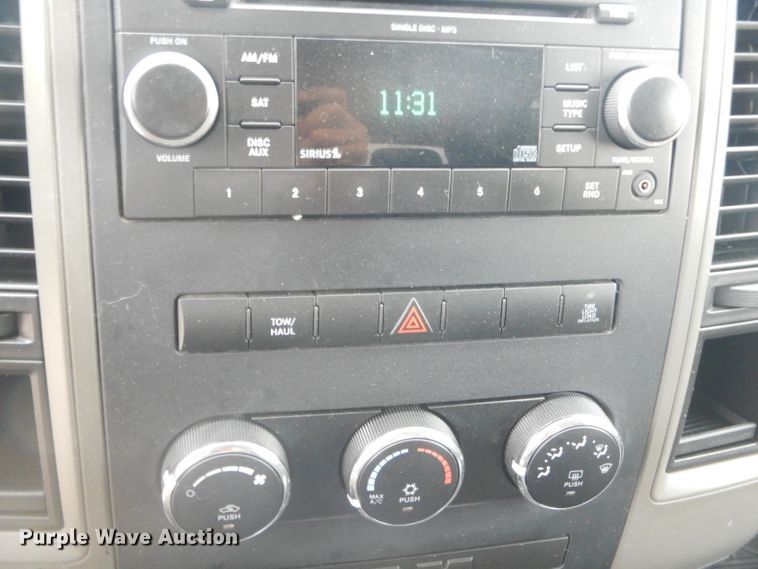 image for item EY9308 2011 Dodge Ram 2500 Crew Cab pickup truck