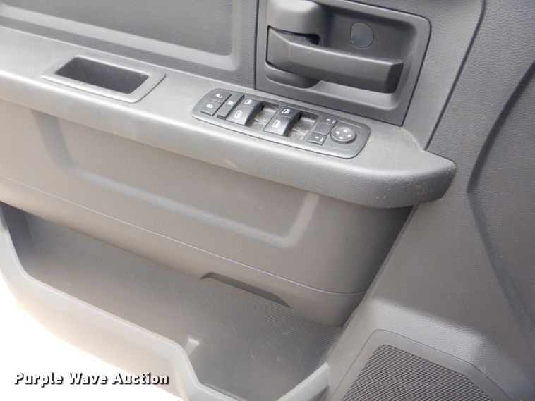 image for item EY9308 2011 Dodge Ram 2500 Crew Cab pickup truck