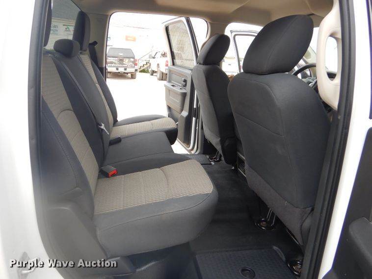 image for item EY9308 2011 Dodge Ram 2500 Crew Cab pickup truck