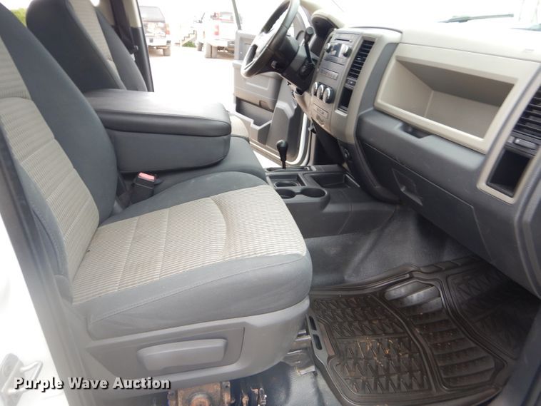 image for item EY9308 2011 Dodge Ram 2500 Crew Cab pickup truck