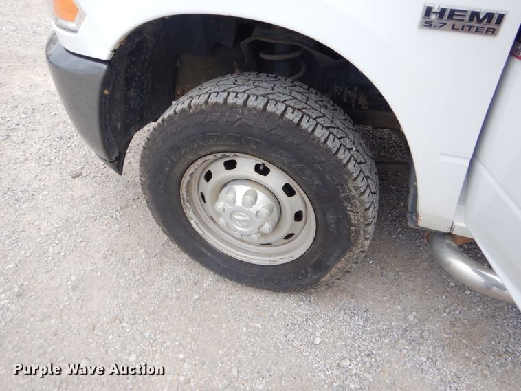 image for item EY9308 2011 Dodge Ram 2500 Crew Cab pickup truck