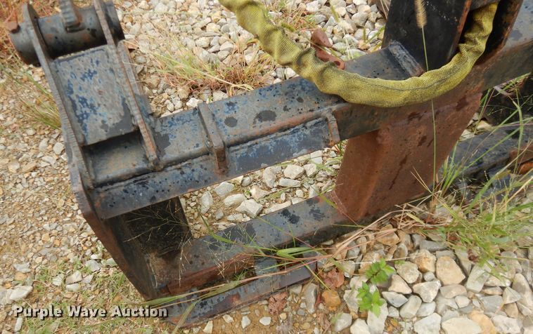 image for item EY9317 Skid steer grapple