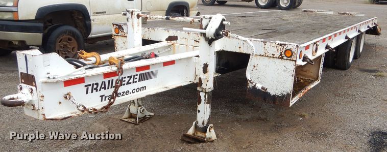 image for item EY9332 2007 Trail-Eze equipment trailer