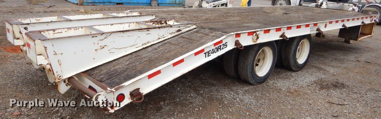 image for item EY9332 2007 Trail-Eze equipment trailer