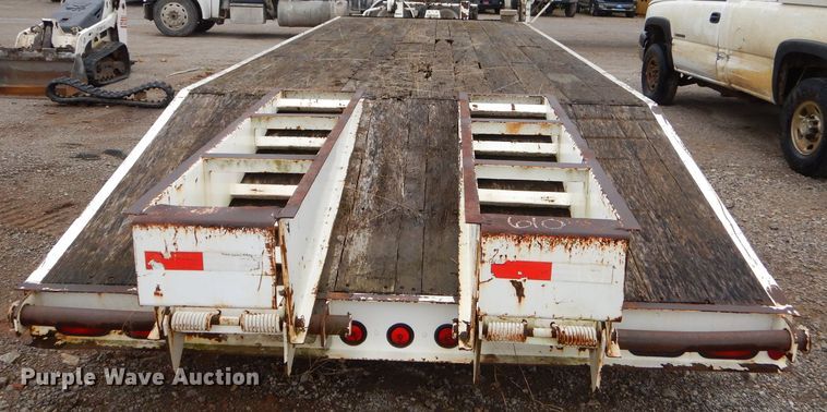 image for item EY9332 2007 Trail-Eze equipment trailer