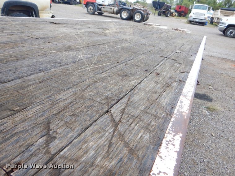 image for item EY9332 2007 Trail-Eze equipment trailer