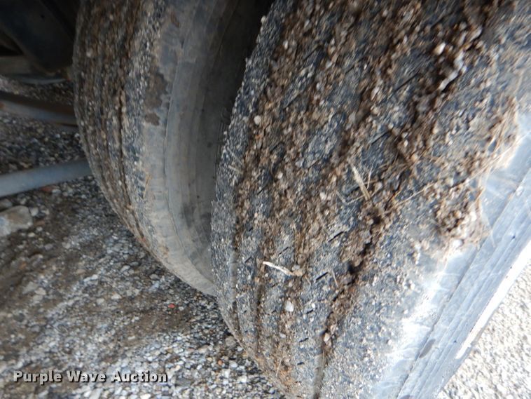 image for item EY9332 2007 Trail-Eze equipment trailer