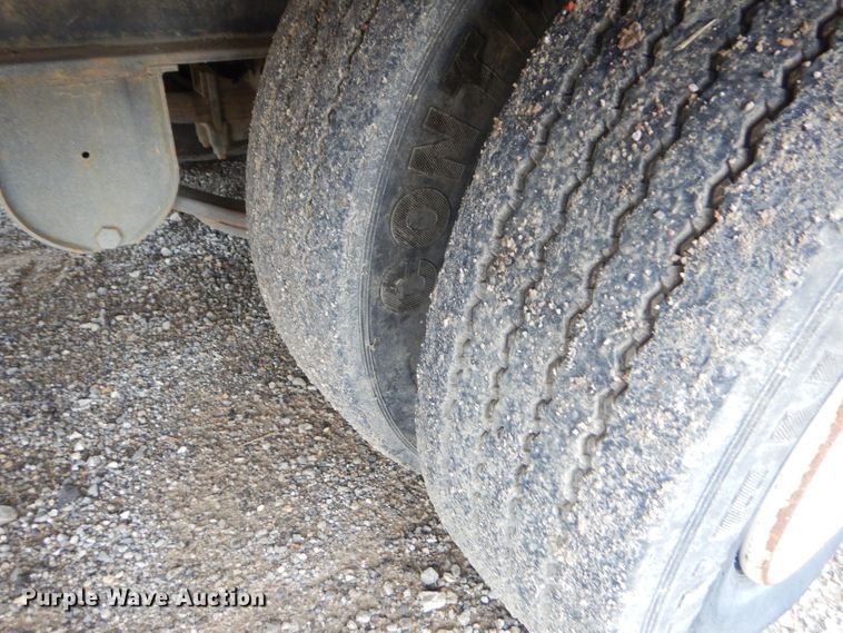 image for item EY9332 2007 Trail-Eze equipment trailer