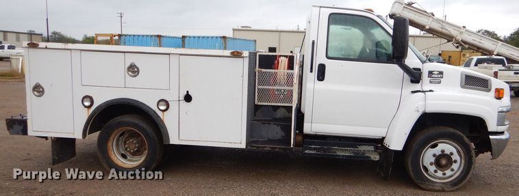 image for item EY9334 2005 Chevrolet C4500 utility truck