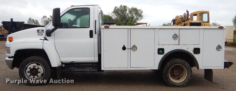image for item EY9334 2005 Chevrolet C4500 utility truck