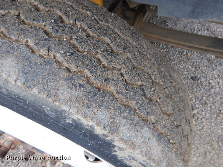 image for item EY9334 2005 Chevrolet C4500 utility truck