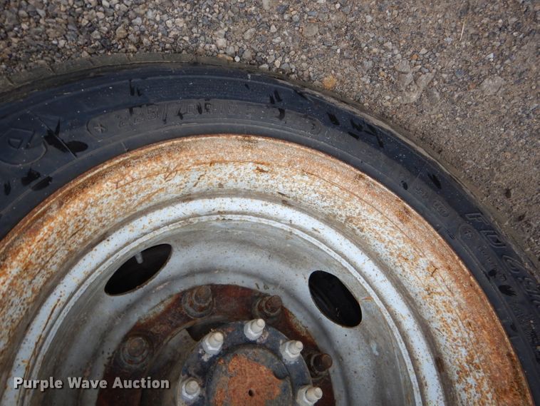 image for item EY9334 2005 Chevrolet C4500 utility truck