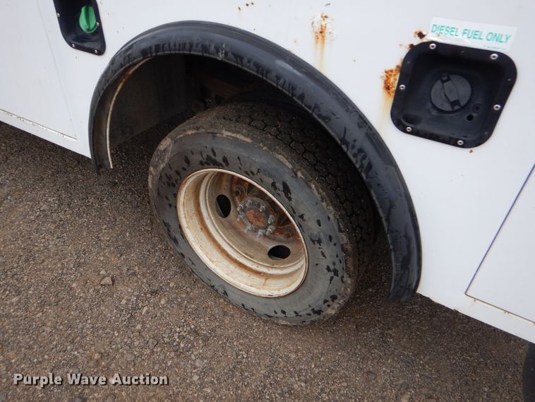 image for item EY9334 2005 Chevrolet C4500 utility truck