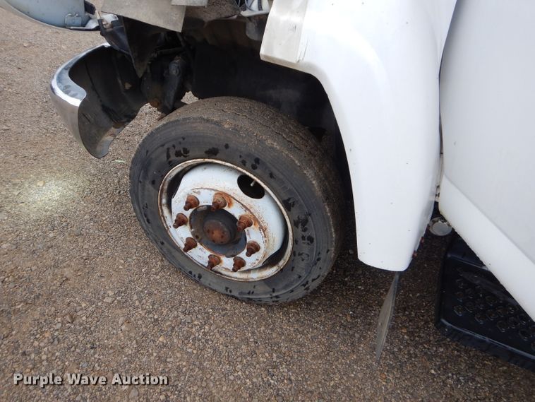 image for item EY9334 2005 Chevrolet C4500 utility truck