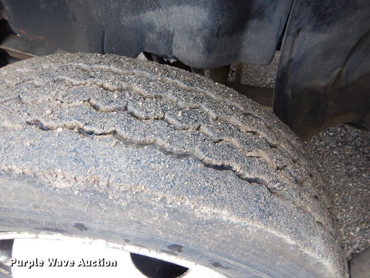 image for item EY9334 2005 Chevrolet C4500 utility truck