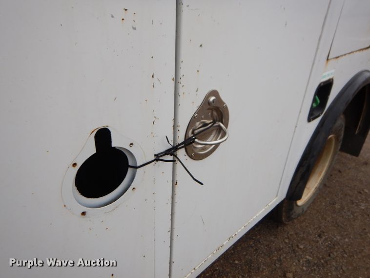 image for item EY9334 2005 Chevrolet C4500 utility truck