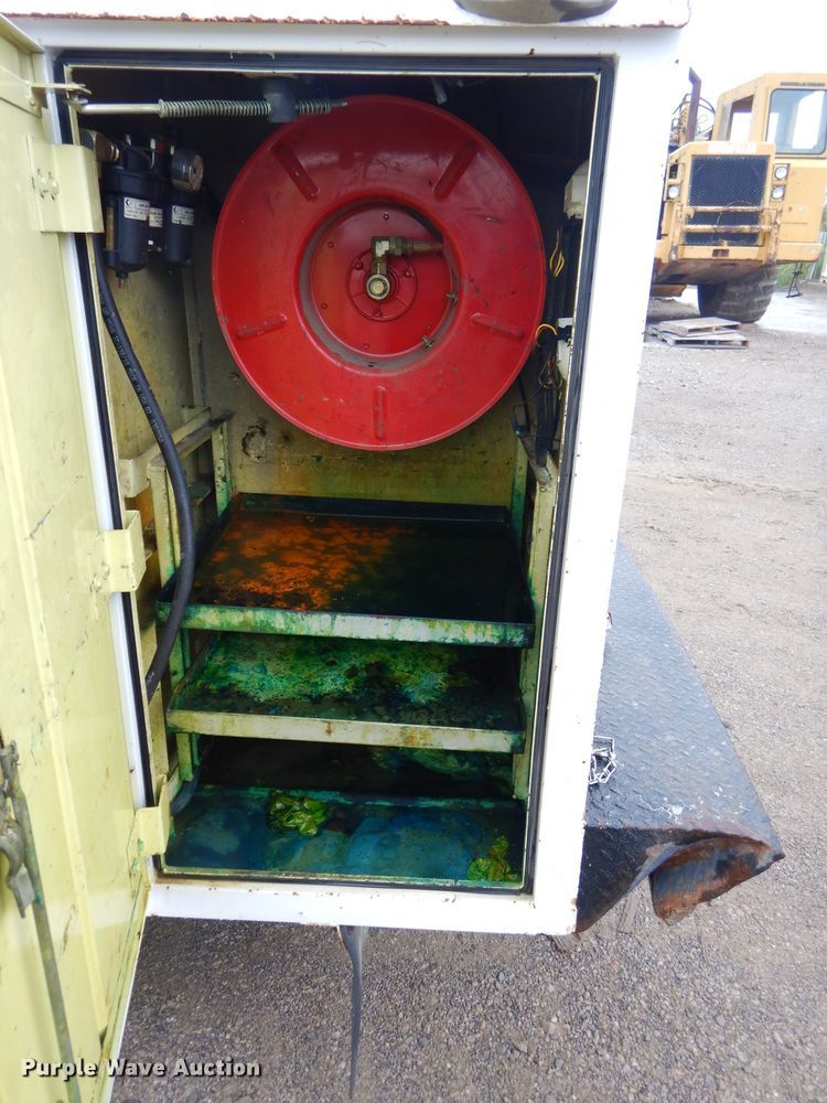 image for item EY9334 2005 Chevrolet C4500 utility truck