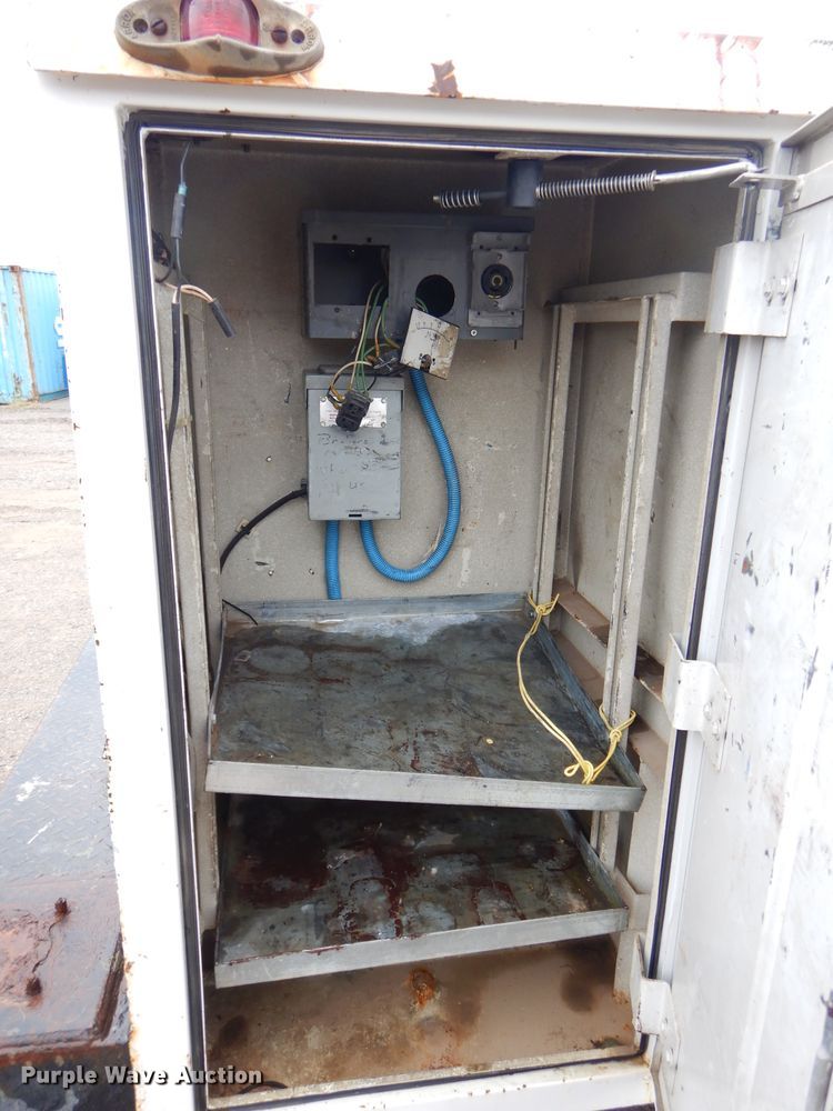 image for item EY9334 2005 Chevrolet C4500 utility truck