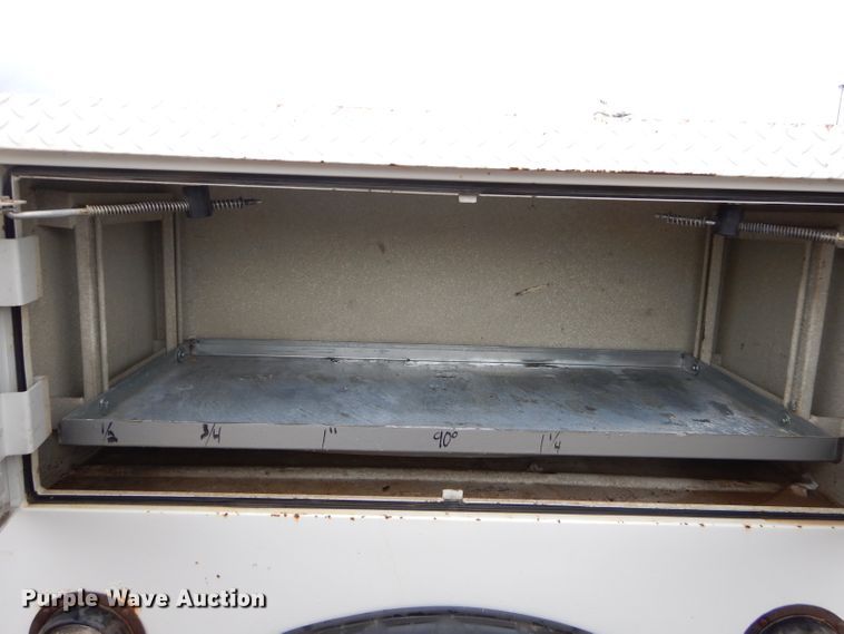 image for item EY9334 2005 Chevrolet C4500 utility truck