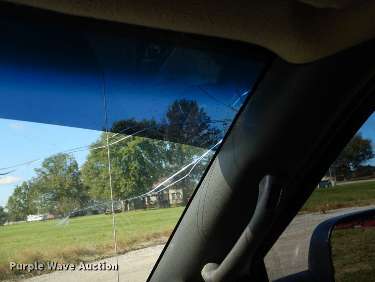 image for item EY9352 2001 Dodge Ram 2500 Quad Cab bale bed pickup truck