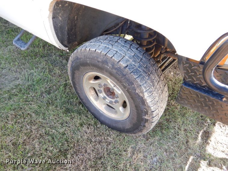 image for item EY9352 2001 Dodge Ram 2500 Quad Cab bale bed pickup truck