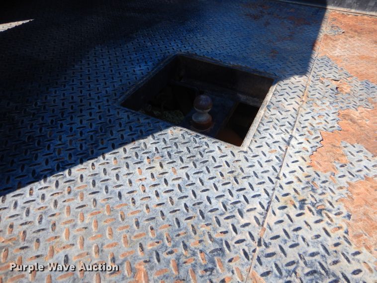 image for item EY9352 2001 Dodge Ram 2500 Quad Cab bale bed pickup truck