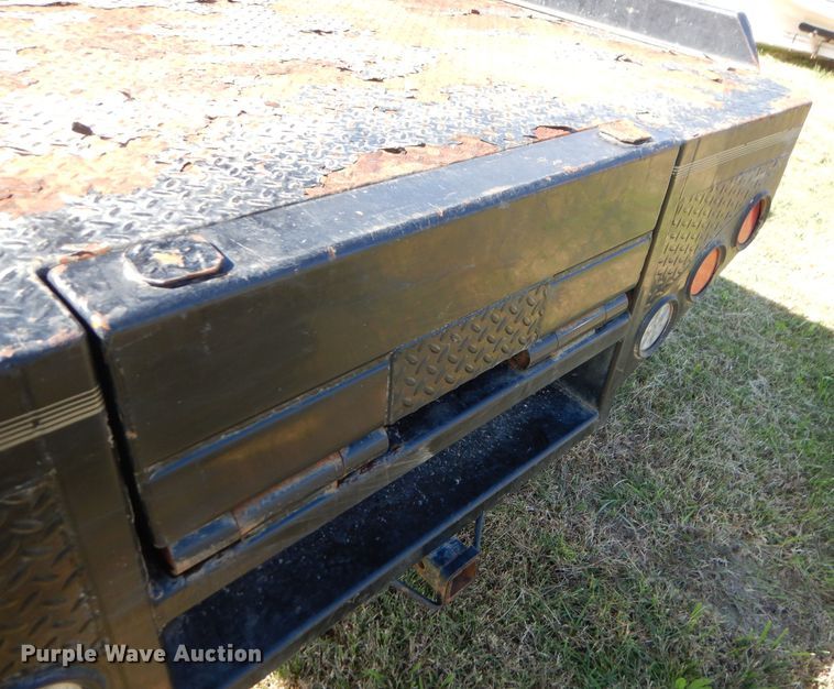 image for item EY9352 2001 Dodge Ram 2500 Quad Cab bale bed pickup truck