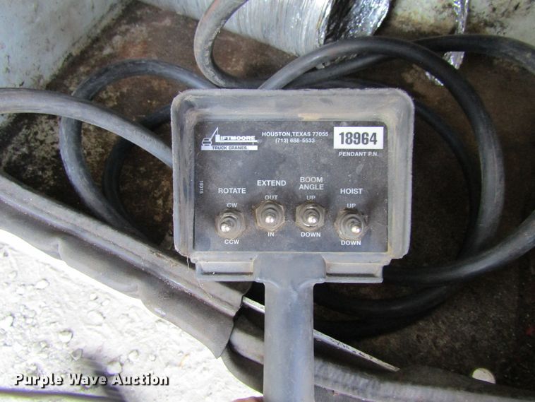 image for item FD9293 2001 Ford F450 Super Duty utility bed truck with crane