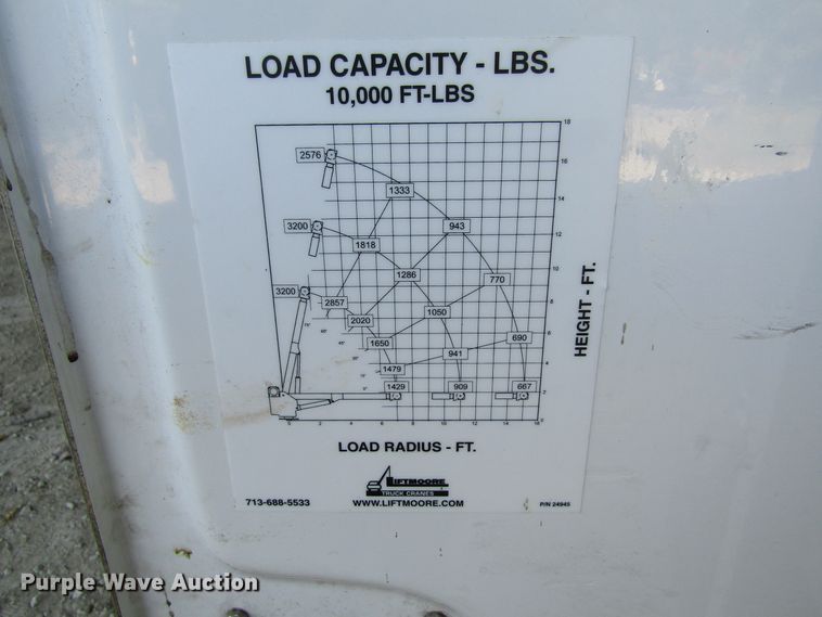 image for item FD9293 2001 Ford F450 Super Duty utility bed truck with crane